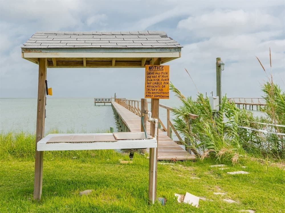 Captain Dave's by Miss Kitty’s