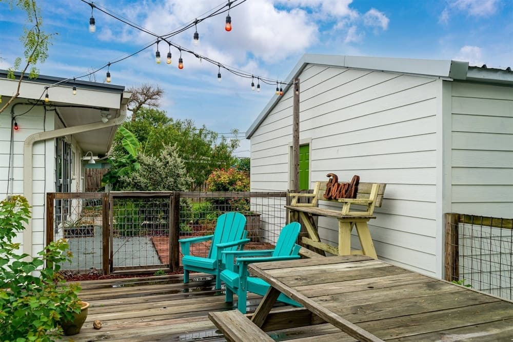 Knot A Care by Miss Kitty’s