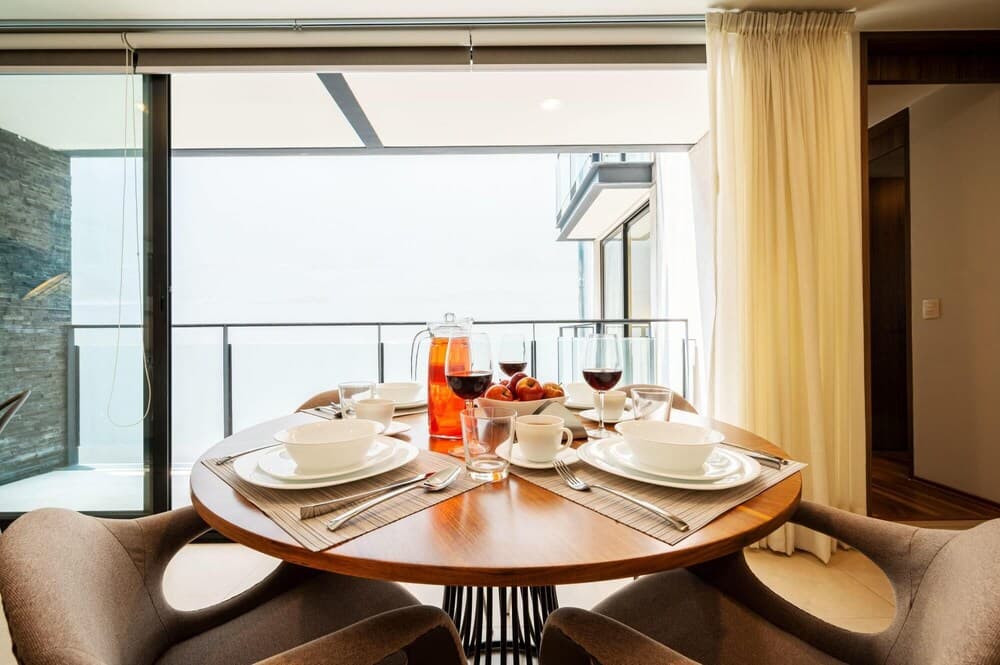 NEW Equipped Condo w GYM Roof