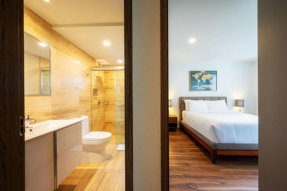 NEW Equipped Condo w GYM Roof