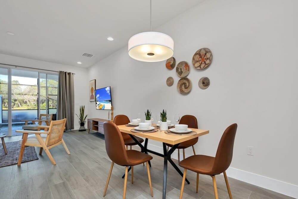 Modern 3BR Townhouse With Pool Near Disney