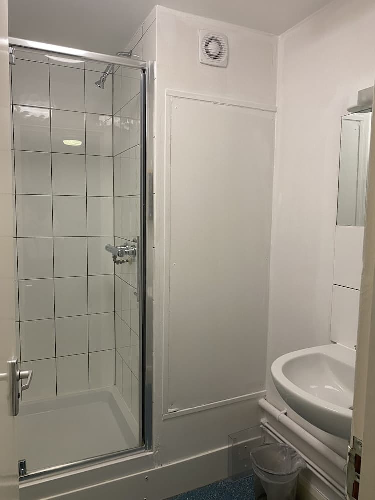 Rooms for Students Only CRICKLEWOOD LANE