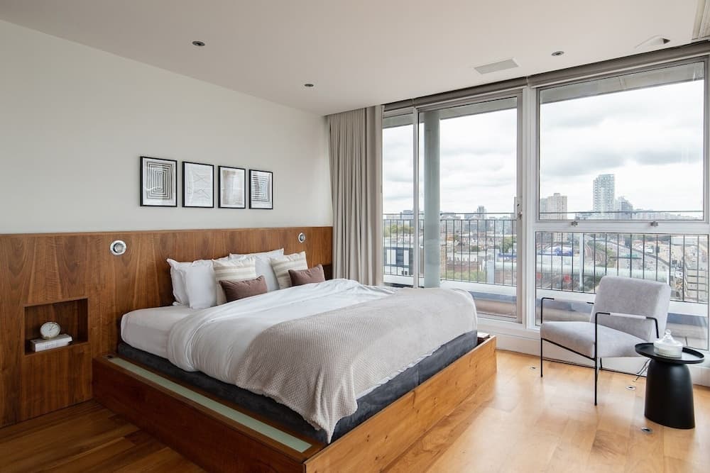 The Canary Wharf Secret - Glamorous 2bdr Flat w/ Terrace and Parking