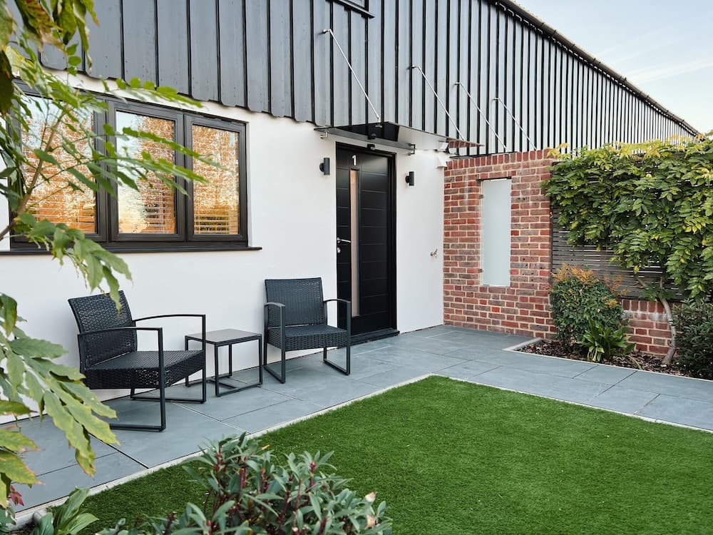 Impeccable Farm Apartment in Walberton, England