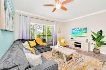 2BR Condo With Pool Hot tub - Near Disney