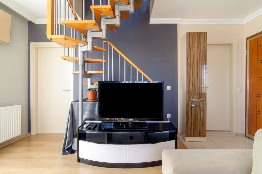 Central Flat in Atasehir With Terrace and Balcony