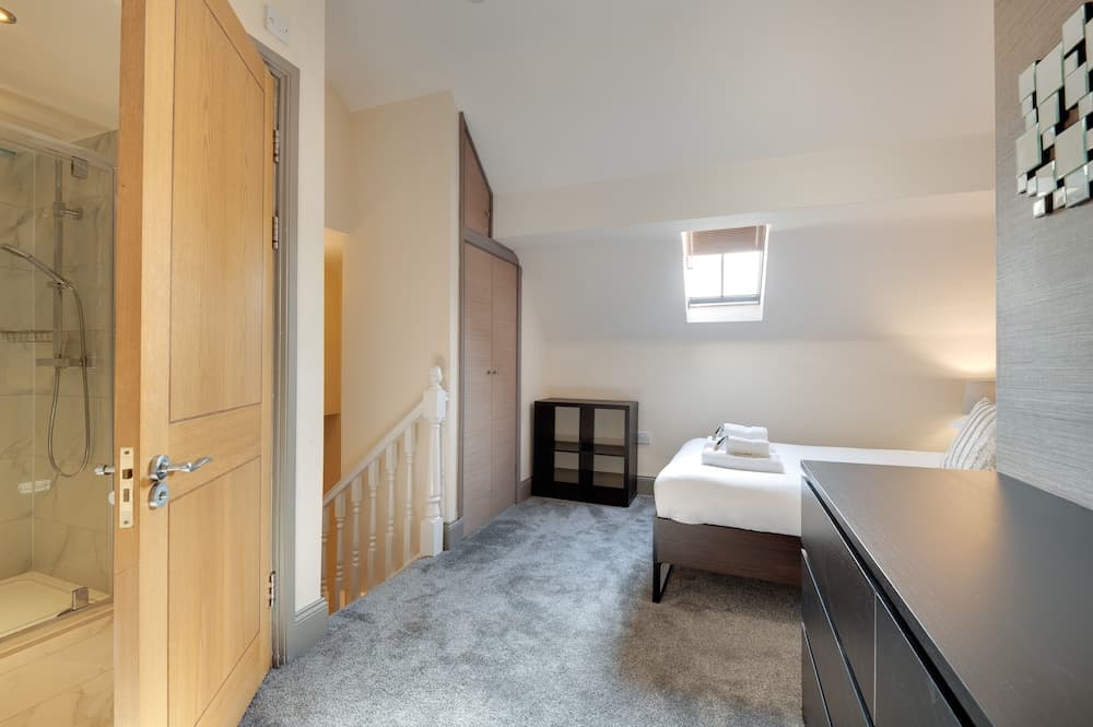 Week2Week 2Bed & 2Bath Jesmond Apartment