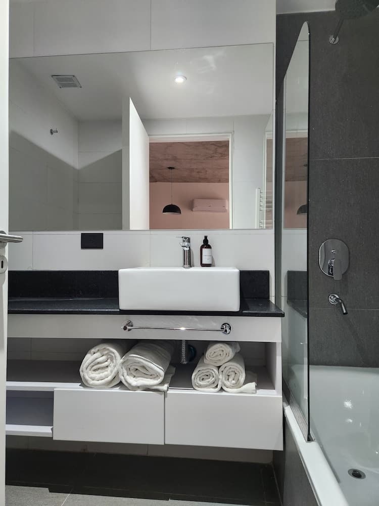 Loi Flats Neuquen, Edificio Talero