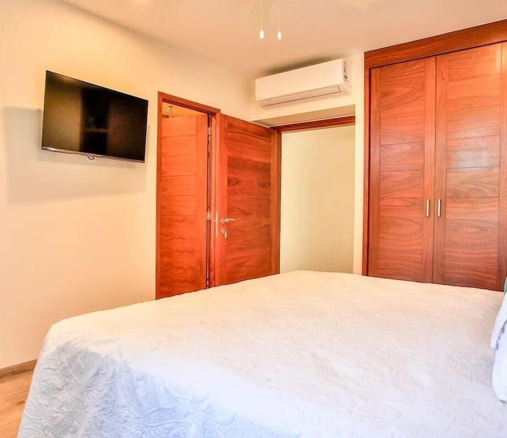 CONDO 171H BY TRVL2HM