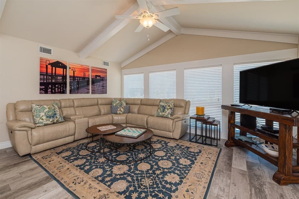 Sea-esta by Miss Kitty’s