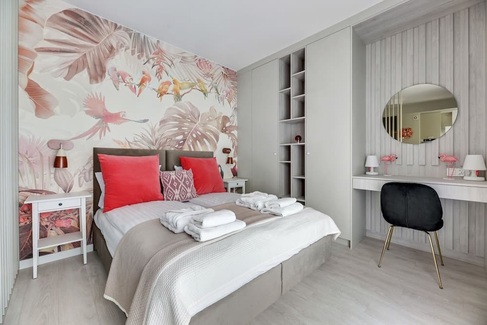 Lion Apartments - Pink i Mustang Studio