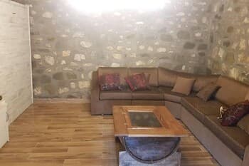 House With big Garden and Barbeque in Nature