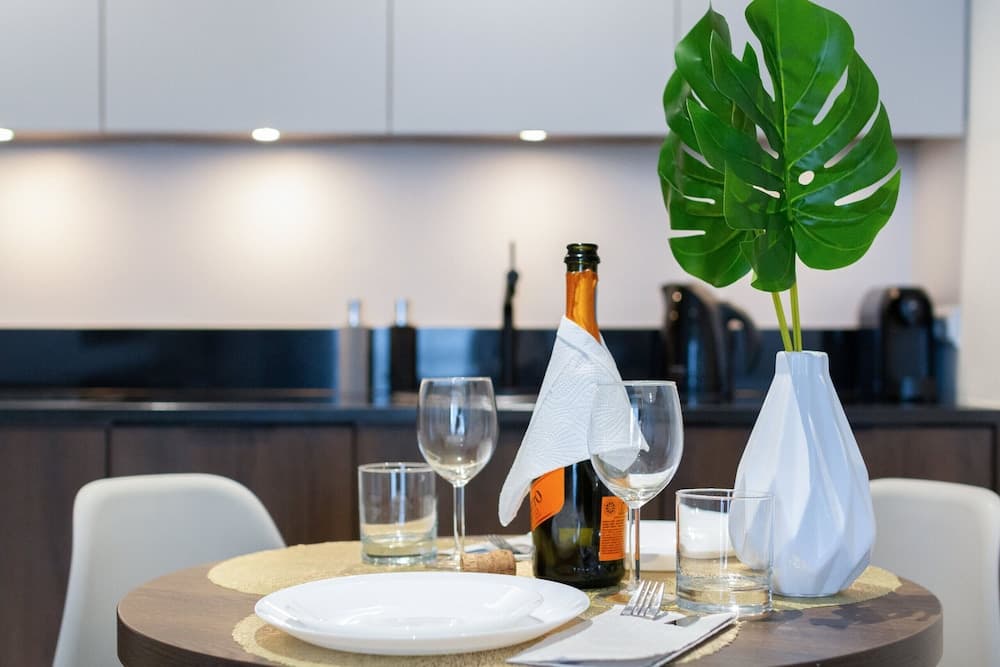 Platinum Towers Grzybowska by Renters