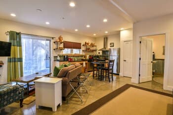 Moab Digs - Entire Building