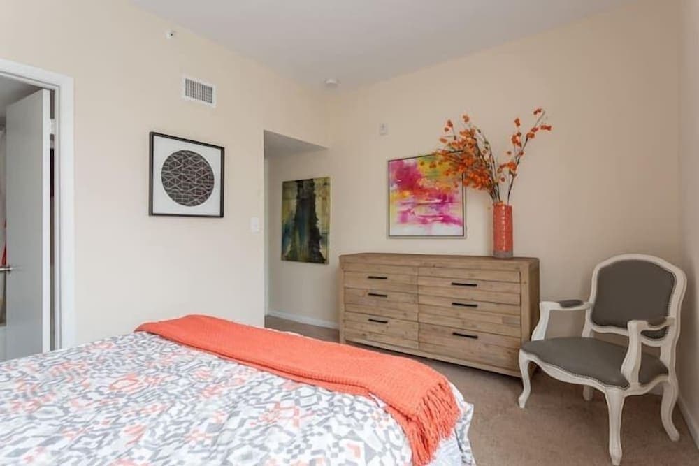 Apartment  on 7 th Collins Ave