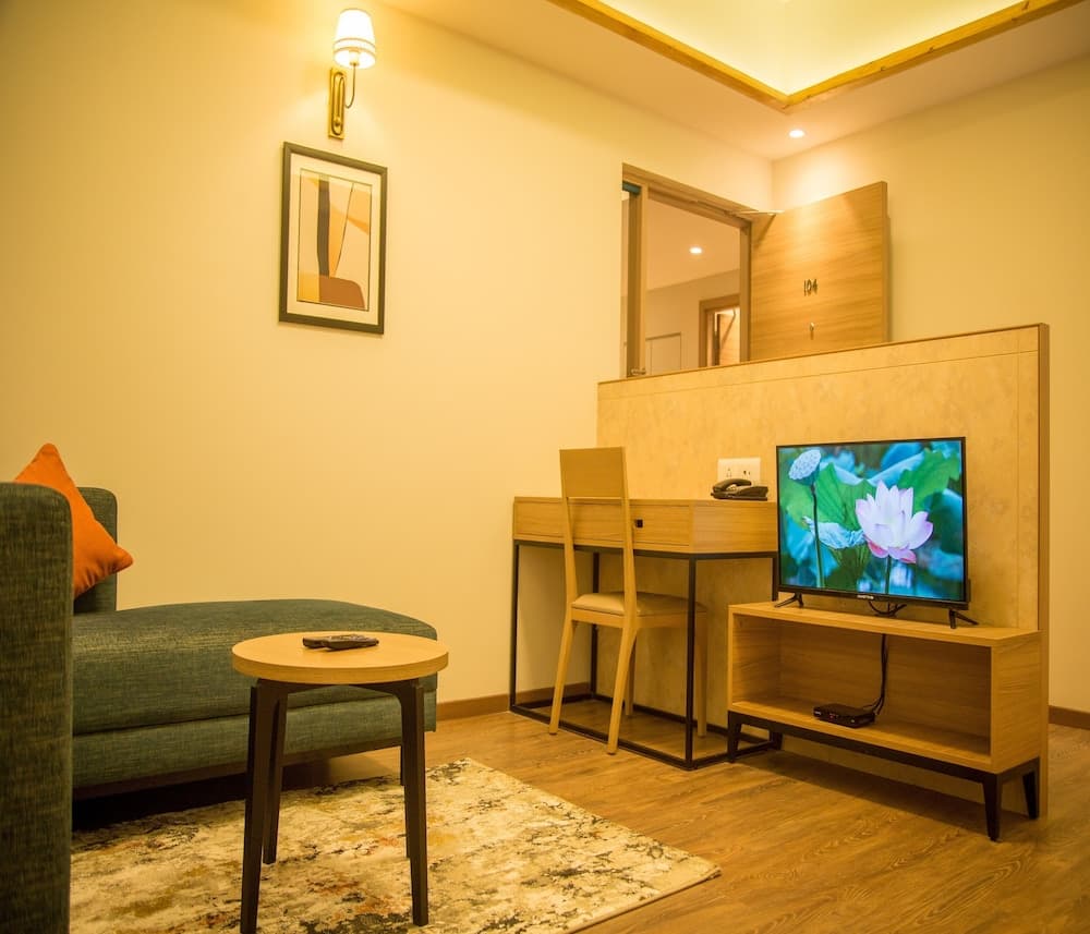 Innistique by Inventree