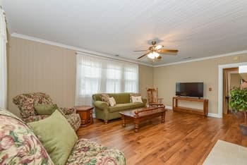 Miss Audrey Quiet&Cozy Historic Cottage