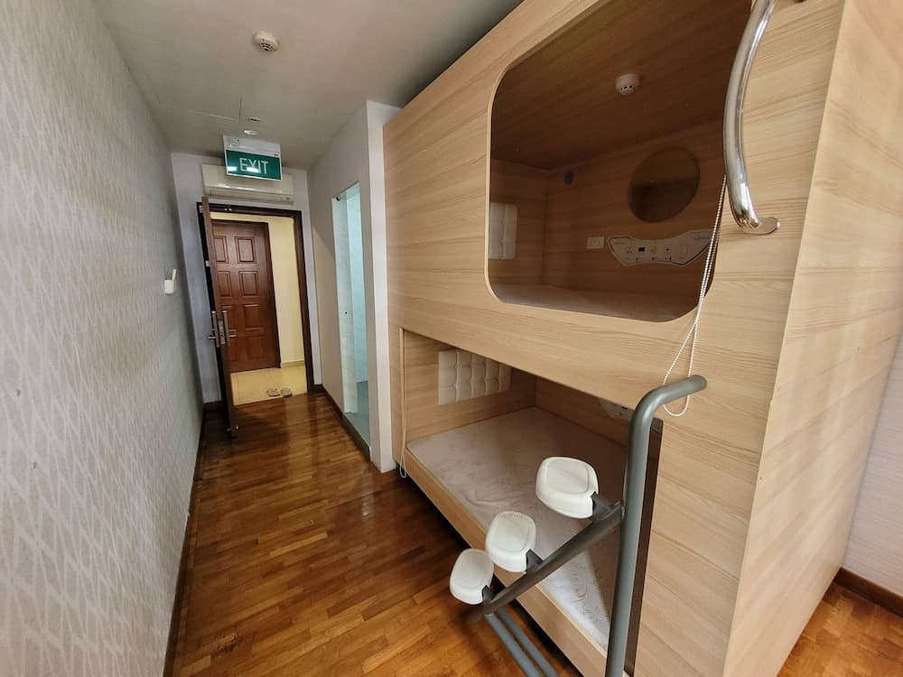 Wink @ Upper Cross Street - Hostel