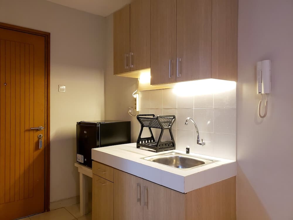 Cozy Studio At Cinere Bellevue Suites Apartment