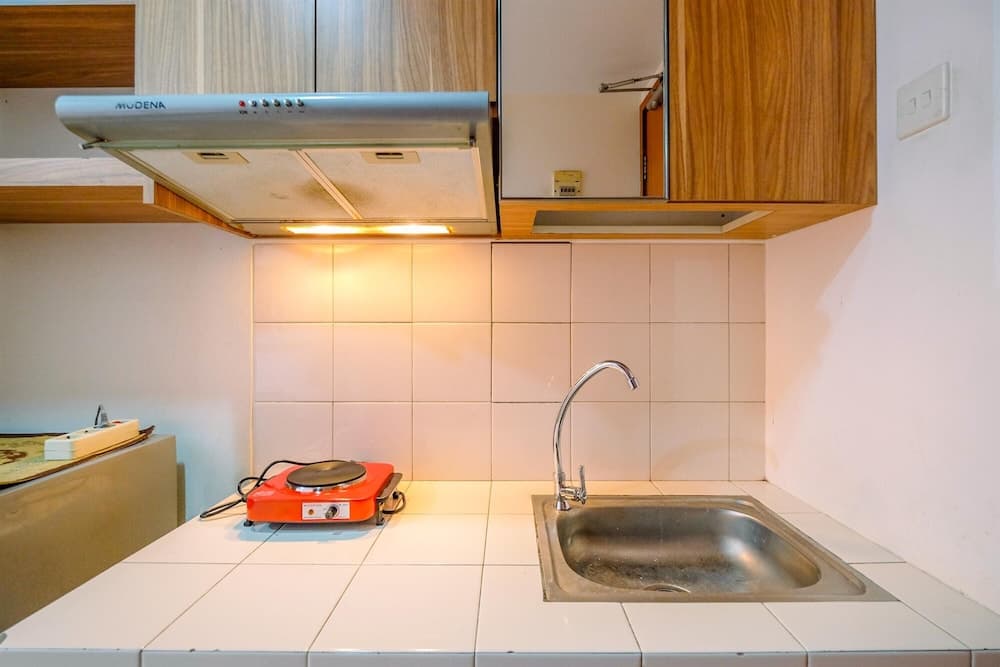 Comfortable And Tidy Studio At Margonda Residence 3 Apartment