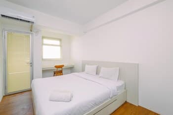 Enjoy Living Studio Room At Gunung Putri Square Apartment