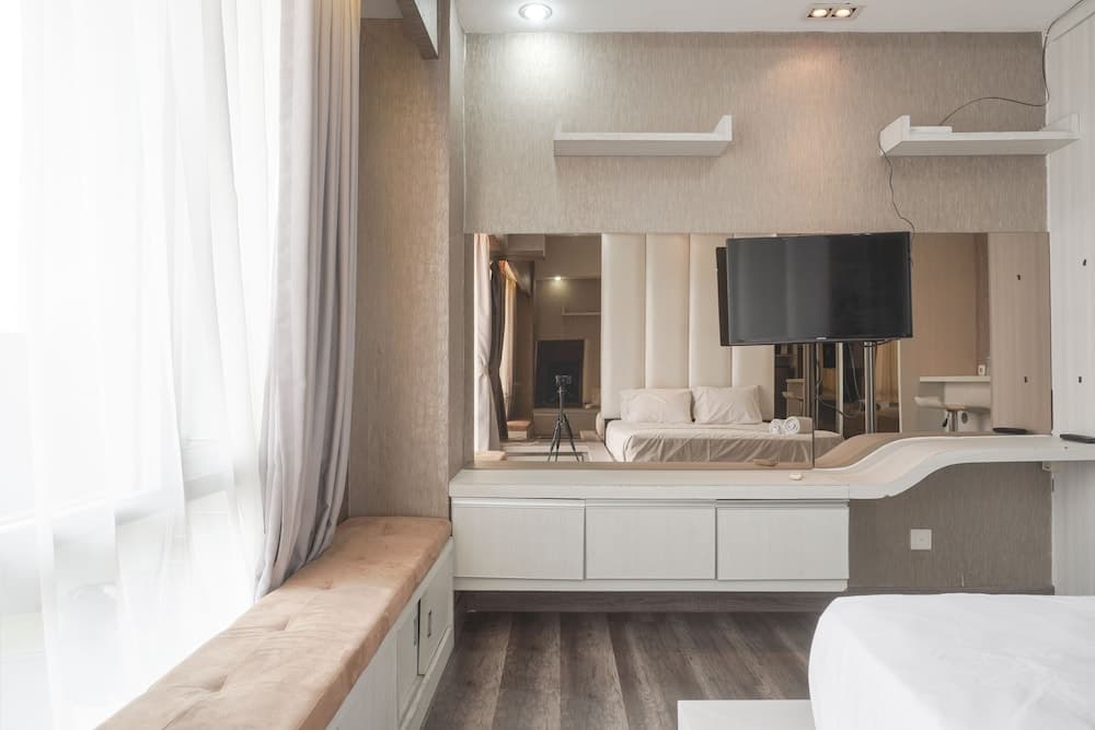 Minimalist And Cozy Studio At Ambassade Kuningan Apartment