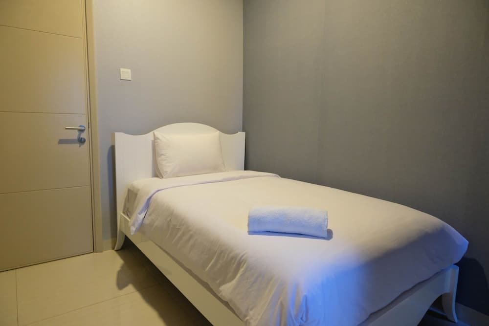 Spacious 2Br Connecting To Mall At La Riz Supermall Mansion Apartment