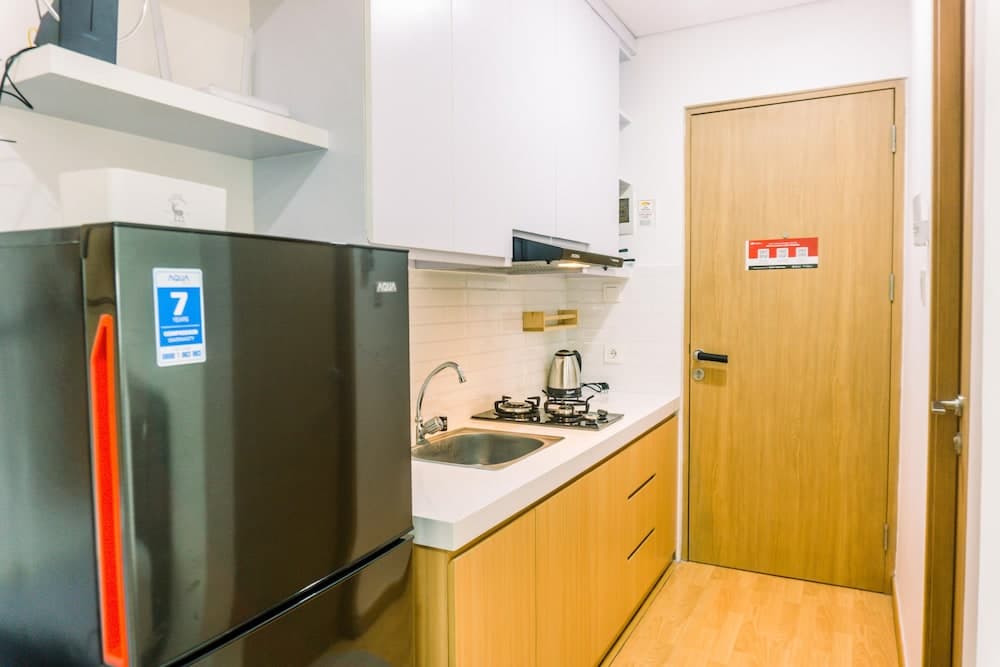 Cozy And Elegant Studio Apartment B Residence