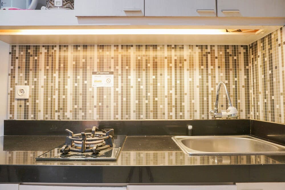 Comfy And Nice 1Br At Belmont Residence Puri Apartment