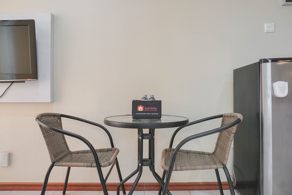 Comfy And Nice 1Br At Belmont Residence Puri Apartment