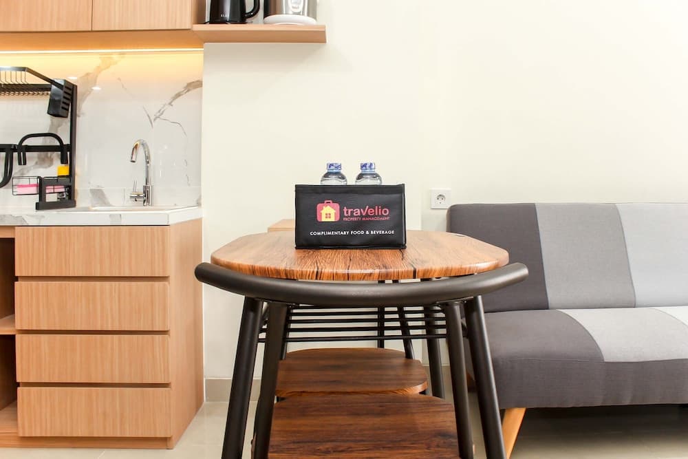 Stunning 1Br Apartment At Mustika Golf Residence