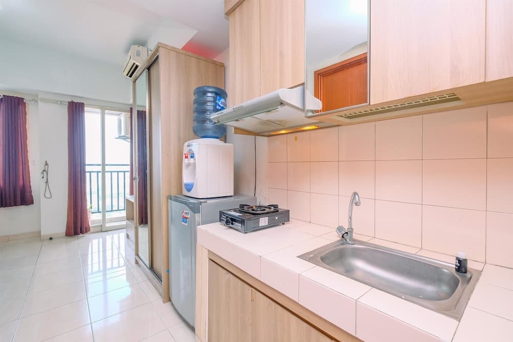 Comfort Stay Studio Room At Margonda Residence 3 Apartment