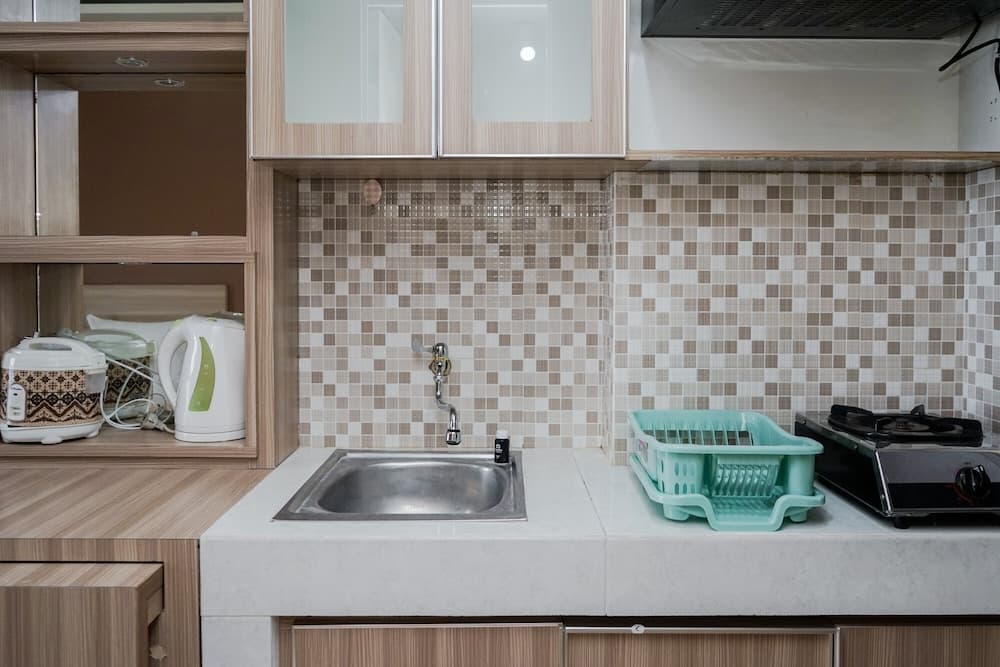 Modern And Relax Studio Room At Serpong Greenview Apartment