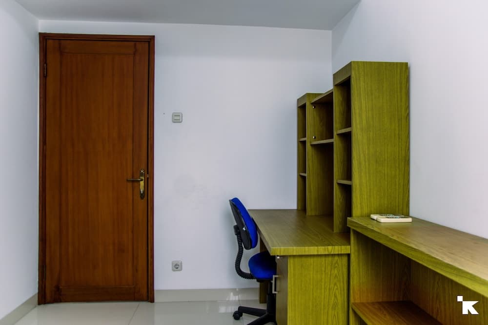 Elegant 2Br With Extra Room Apartment At Sudirman Tower Condominium