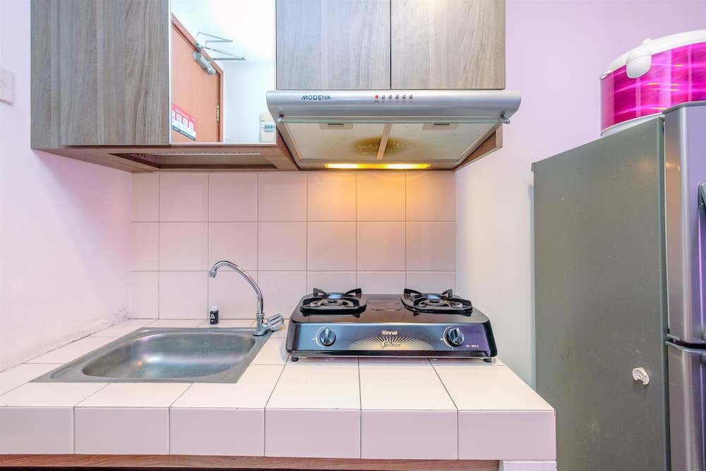 Comfort Studio At Margonda Residence 3 Apartment