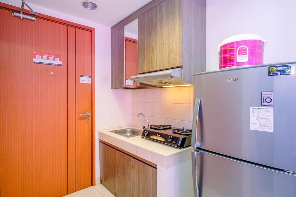 Comfort Studio At Margonda Residence 3 Apartment