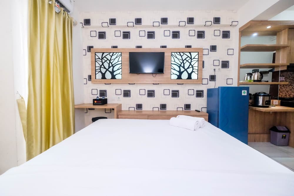 New And Modern Studio Room Apartment At Riverview Residence