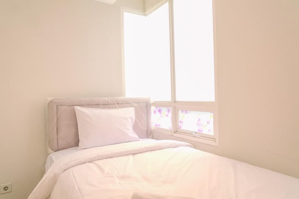 Comfort 2Br At Cinere Bellevue Suites Apartment