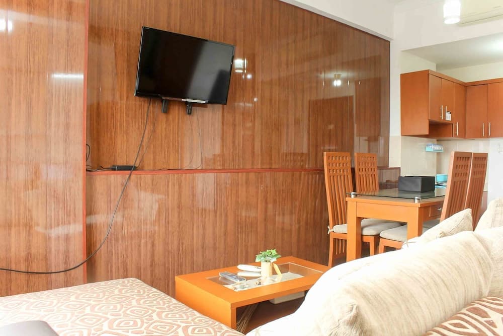 Nice And Comfort Studio At Sunter Park View Apartment