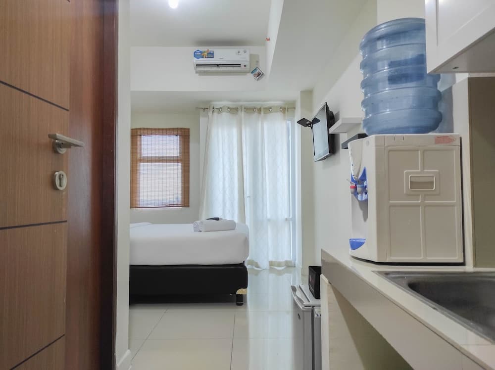 Nice And Cozy Studio At Vida View Makassar Apartment