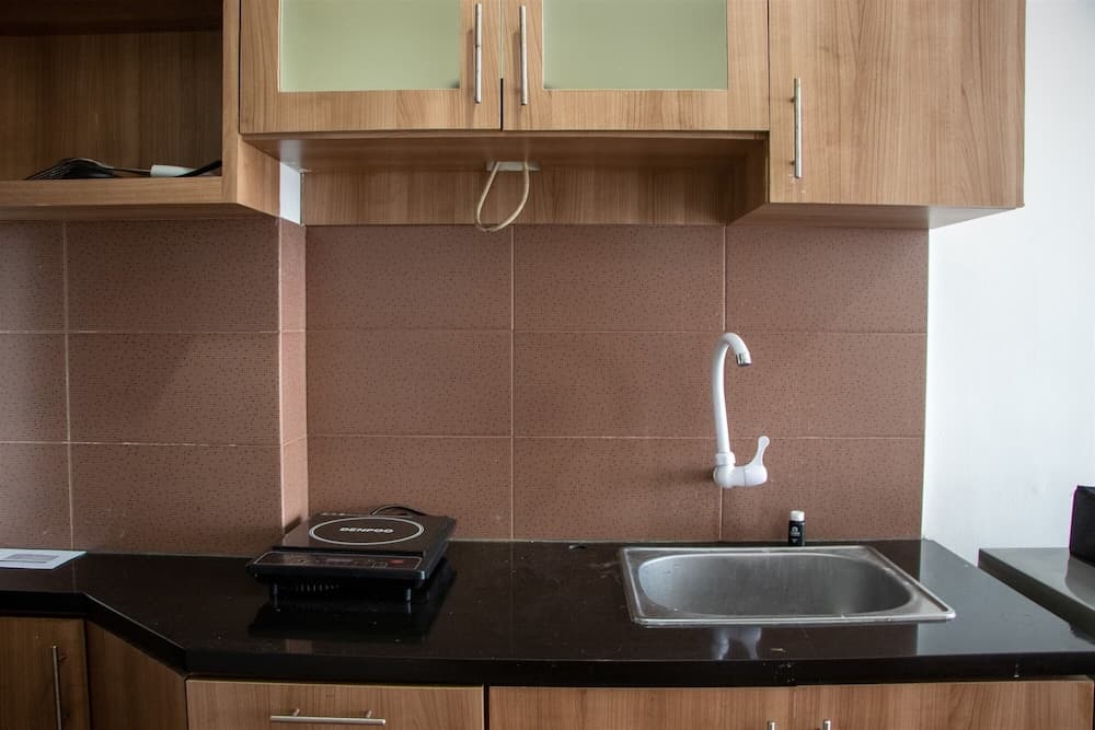 Nice And Comfort Studio Apartment At Belmont Residence Puri