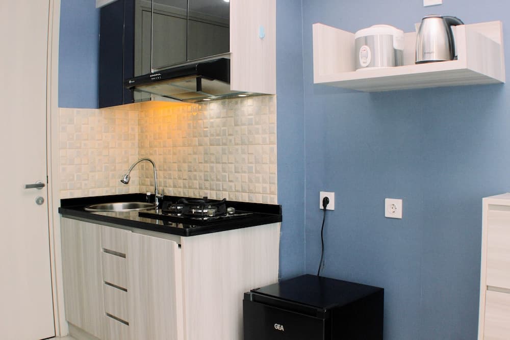 Cozy And Modern Studio At Springlake Summarecon Bekasi Apartment