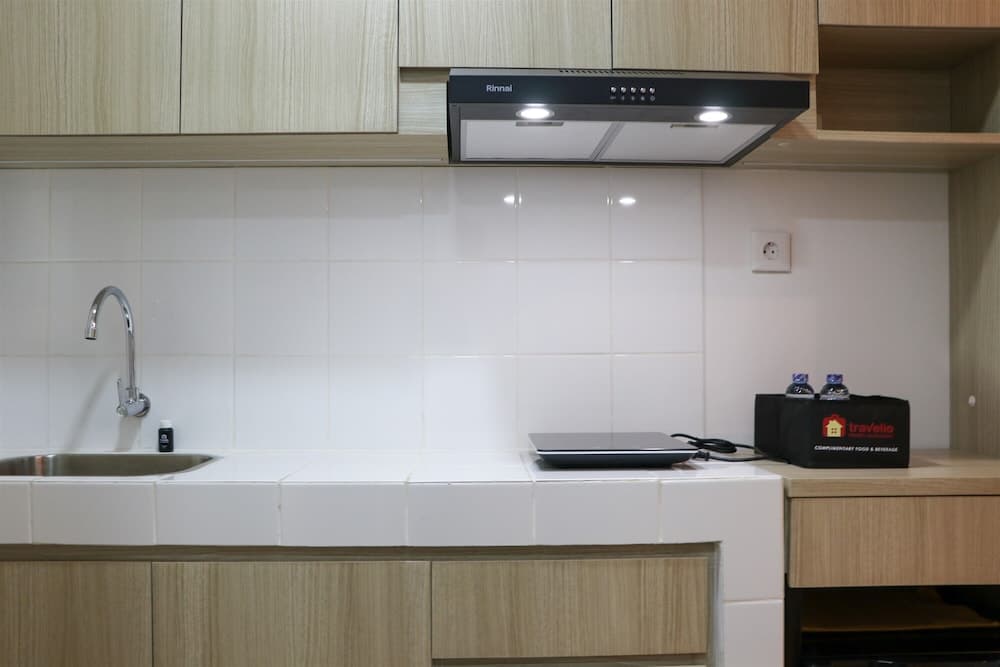 Cozy Living Studio Apartment At High Floor Tokyo Riverside Pik 2