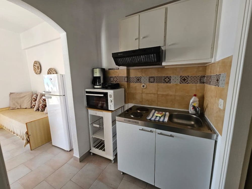 Corfu Glyfada Menigos 150