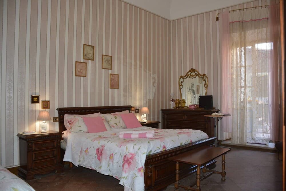 Scappo In Umbria, La Casa Del Duomo