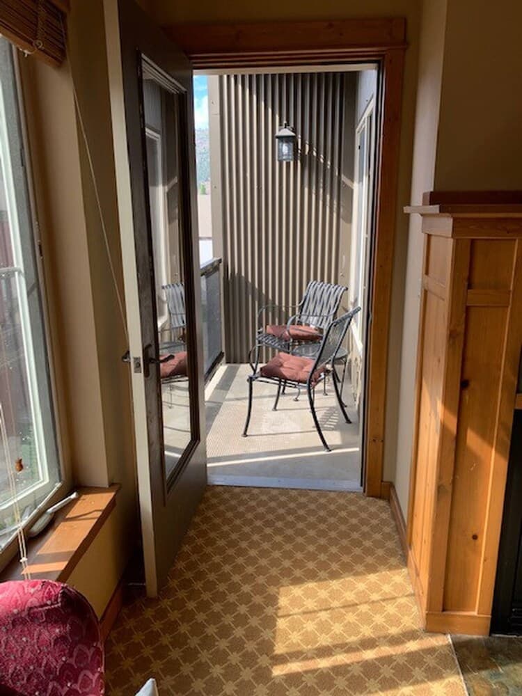 Shared Roof Top Hot Tub Silver Mtn