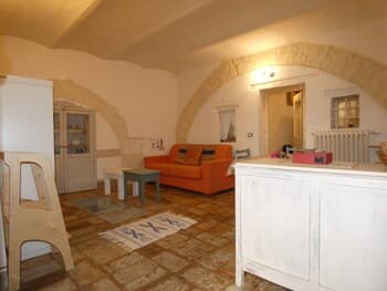 Scappo In Umbria, Nido Cruxburgi