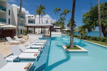 Outstanding 1 Bedroom Apartment Ocean View D