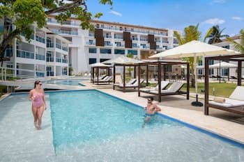 Outstanding 1 Bedroom Apartment Ocean View F