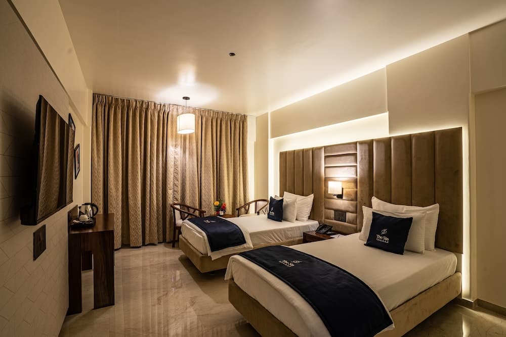 Mastiff Grand The Sia Palace Suites & Banquets, Khopoli (Nr. Imagica)